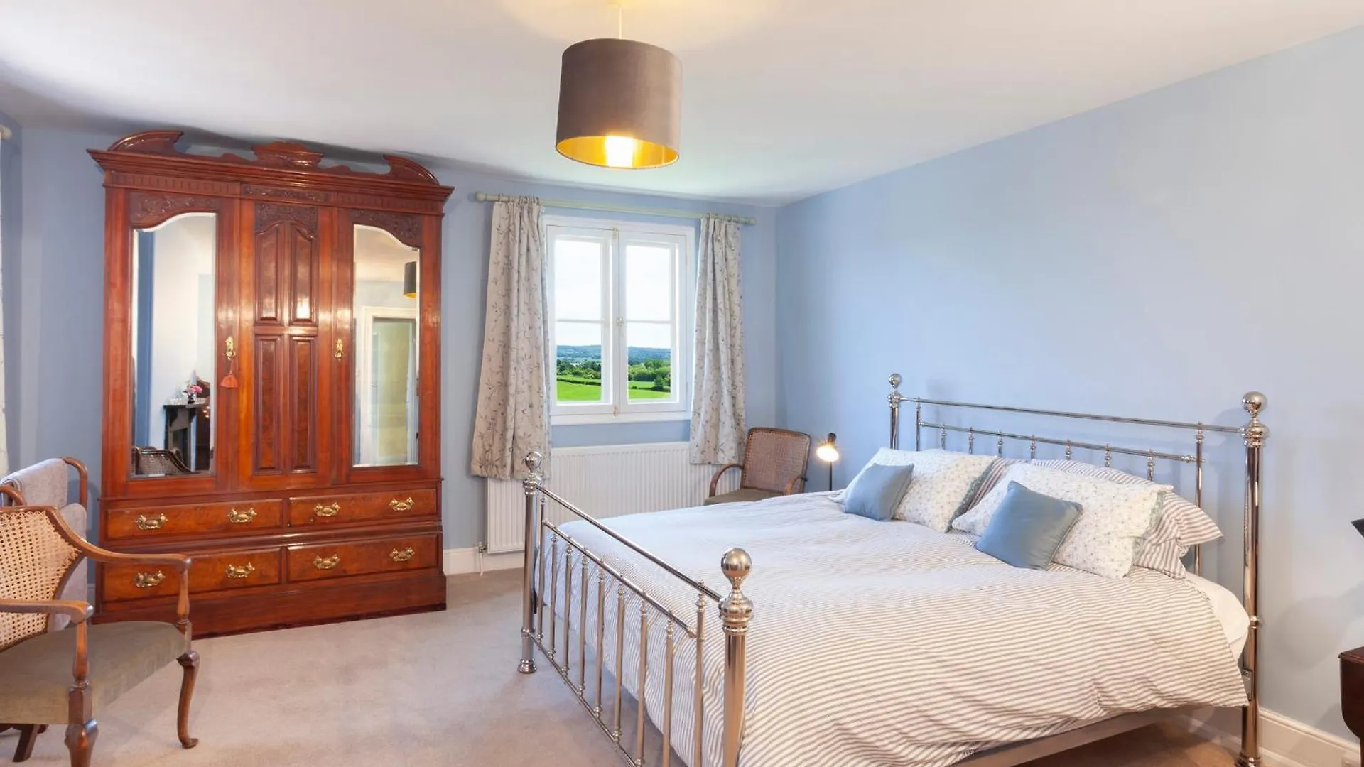 Crablake Farmhouse Exeter 0*,