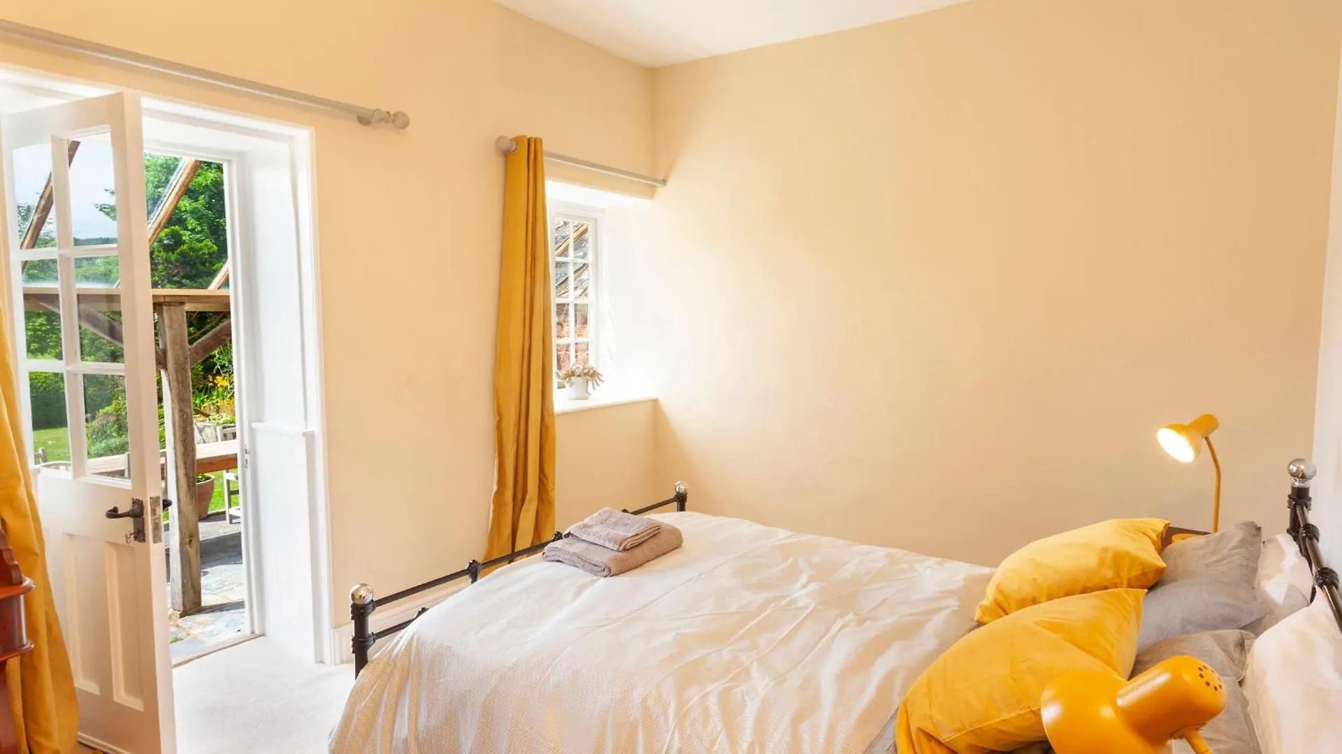 Crablake Farmhouse Exeter Holiday home